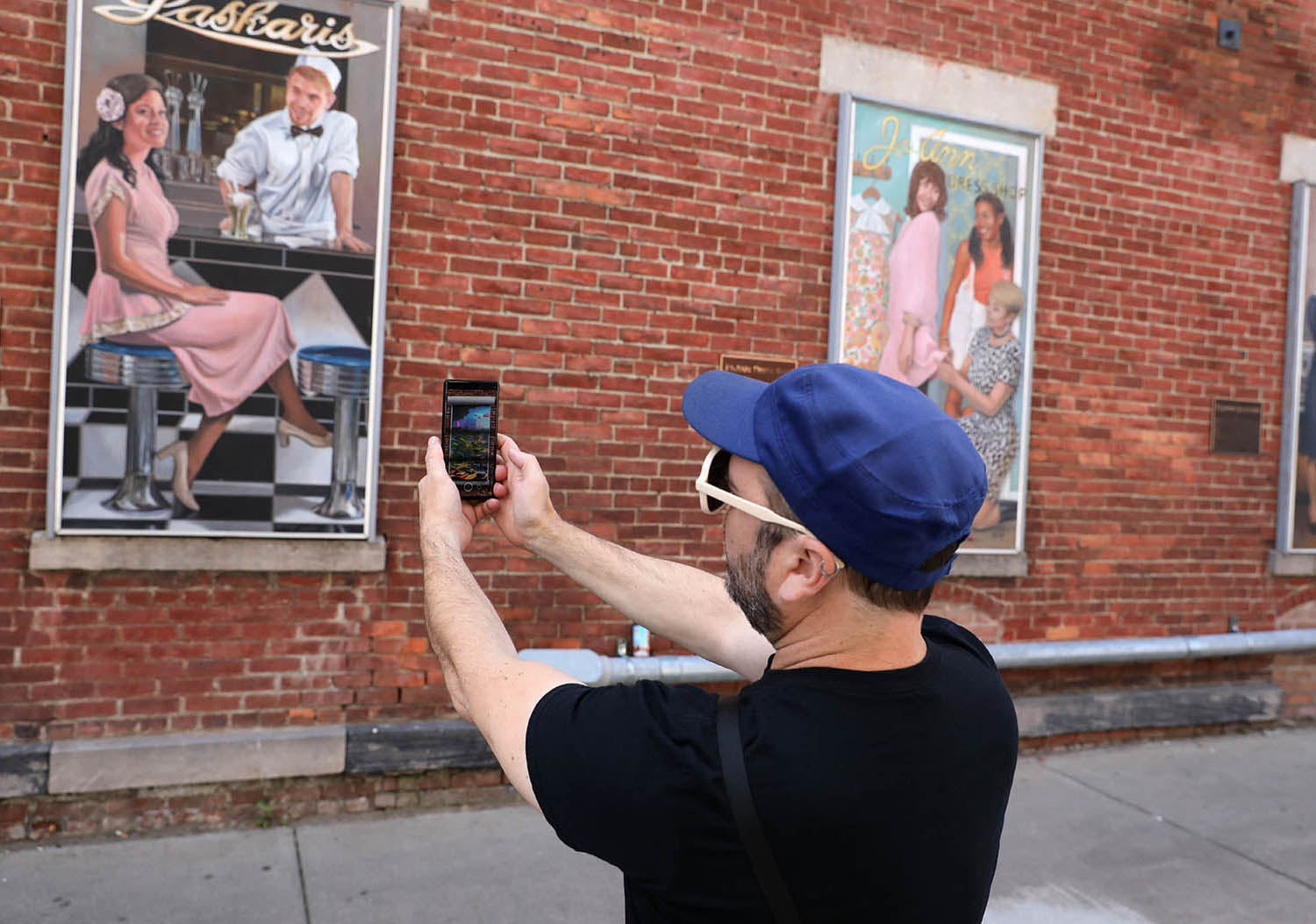 Hartwick College Art Professor using digital media app