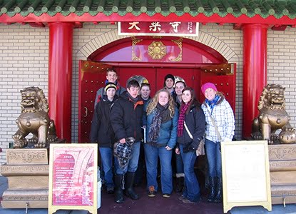 Hartwick College religious studies students at temple in NY City