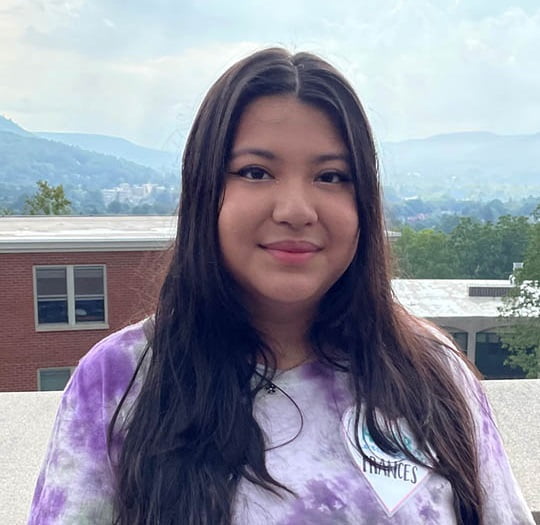 Frances Molina ’23