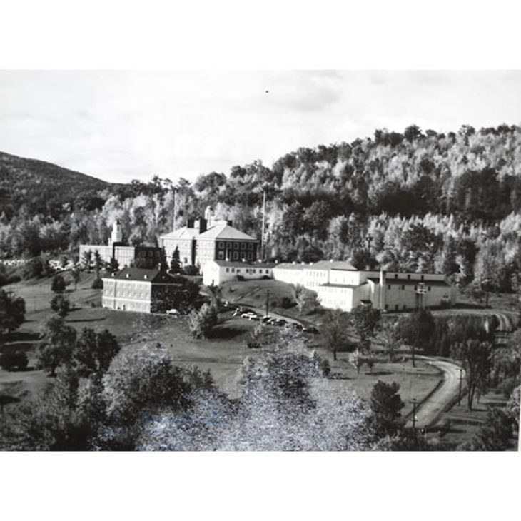 Hartwick College Campus View on Oyaron Hill, Oneonta NY 1950