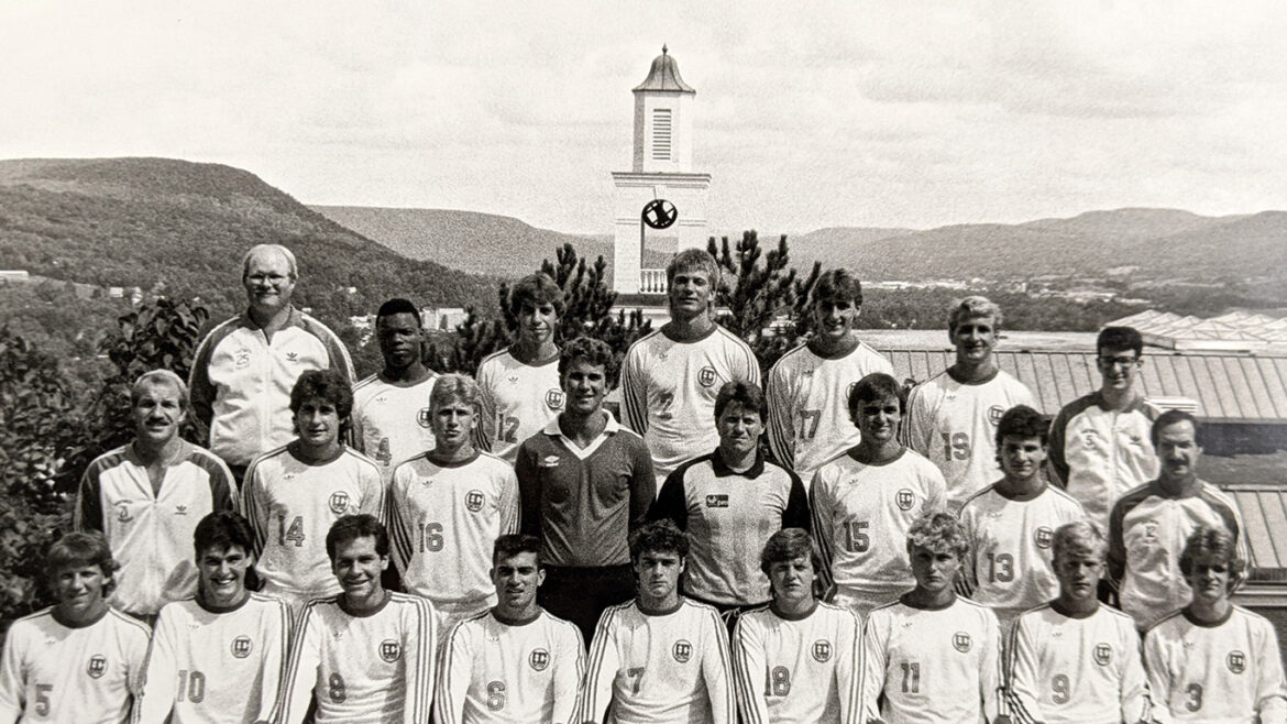 1986 Hartwick College soccer team photo
