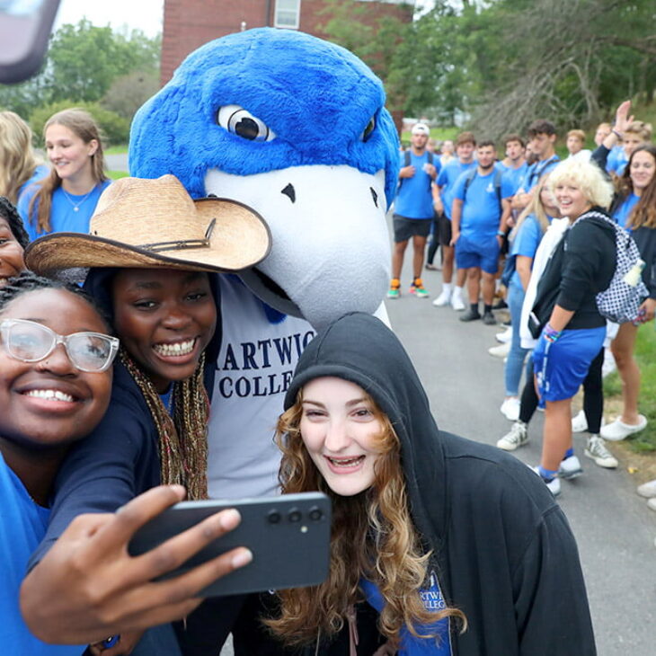 New Hartwick College students take photos before 2023 Opening Convocation