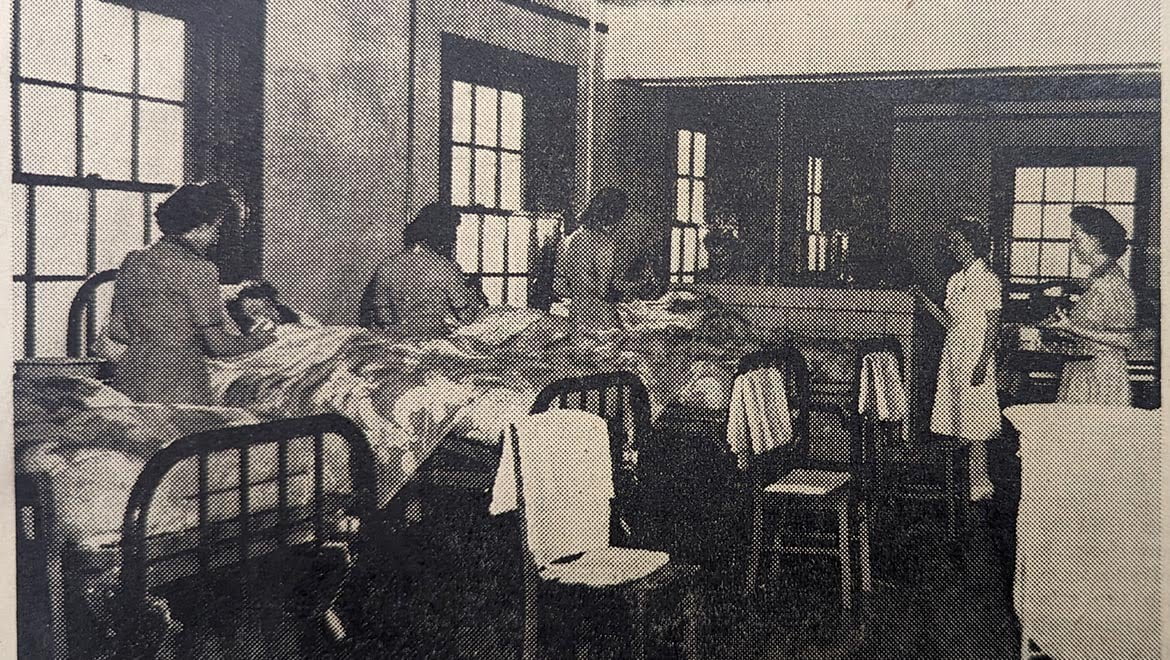 1945 Hartwick College nursing lab