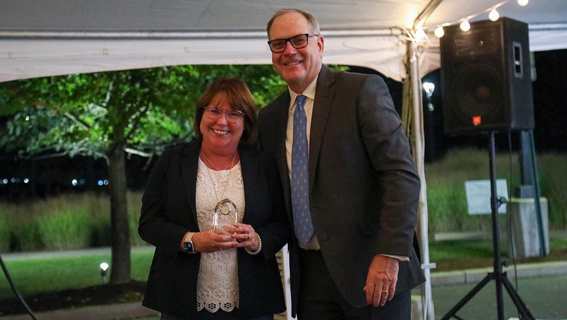 Susan Schroeder Warner with Hartwick College President Mullen during Alumni Association Awards ceremony, True Blue Weekend 2024