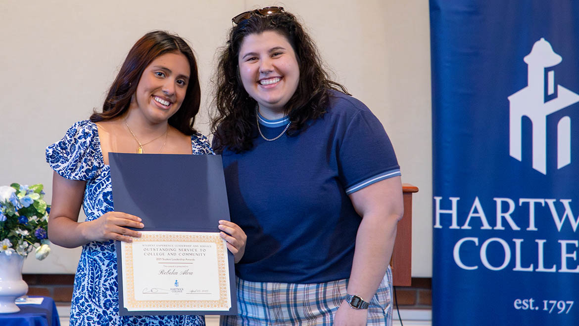 Hit the Ground Running – Award recipient Rebeka Alva ’26 with Dani Goncalves