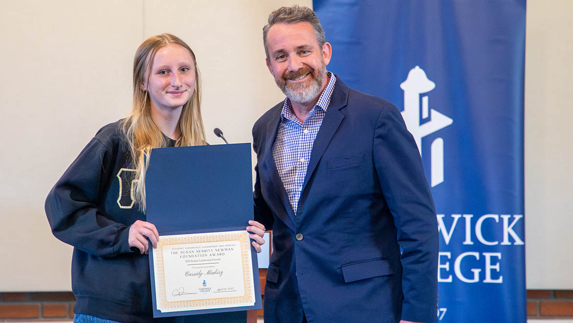 The Susan Nesbit Newman Foundation Award recipient – Cassidy Miakisz ’26 with Dean Cary Dresher