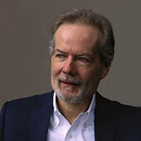 Mike McIntire ’85 P’13, P’21