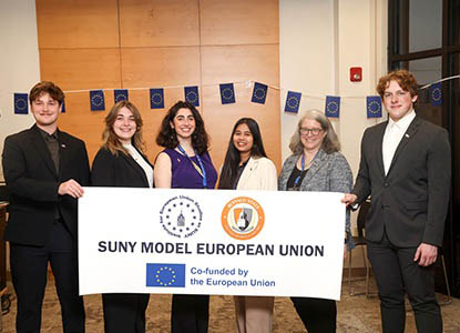 Hartwick College delegates to Model European Uniuon