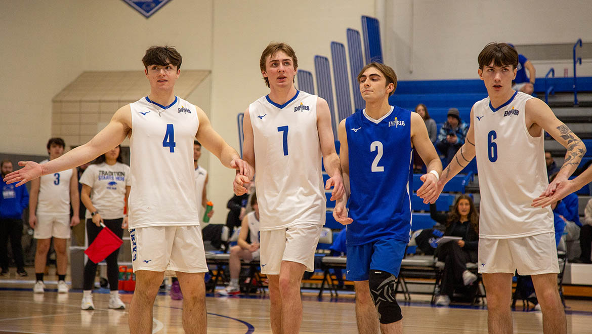 Nate Roorbach’29 with teammates during match in Lambros Arena